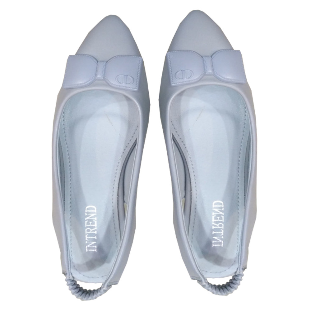 Close shoes